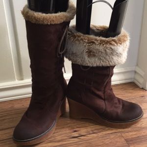 Size 6. winter boots